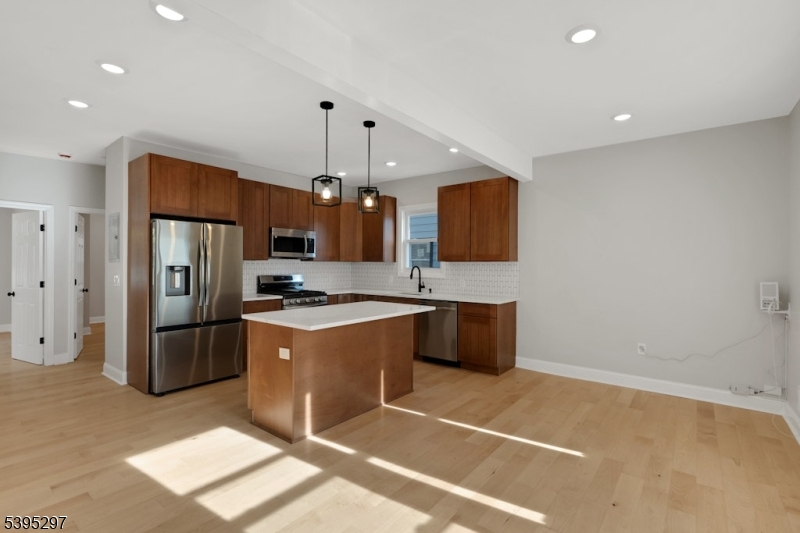 Newark City, NJ 07112,285 Weequahic Ave