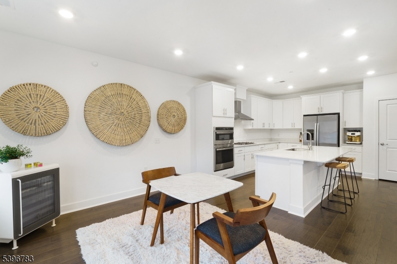 Morris Plains Boro, NJ 07950,11 Veterans Way #132