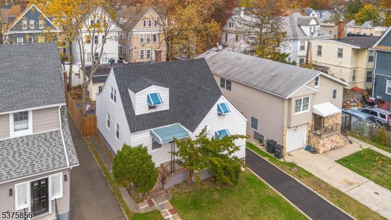 East Orange City, NJ 07018,344 Elmwood Ave