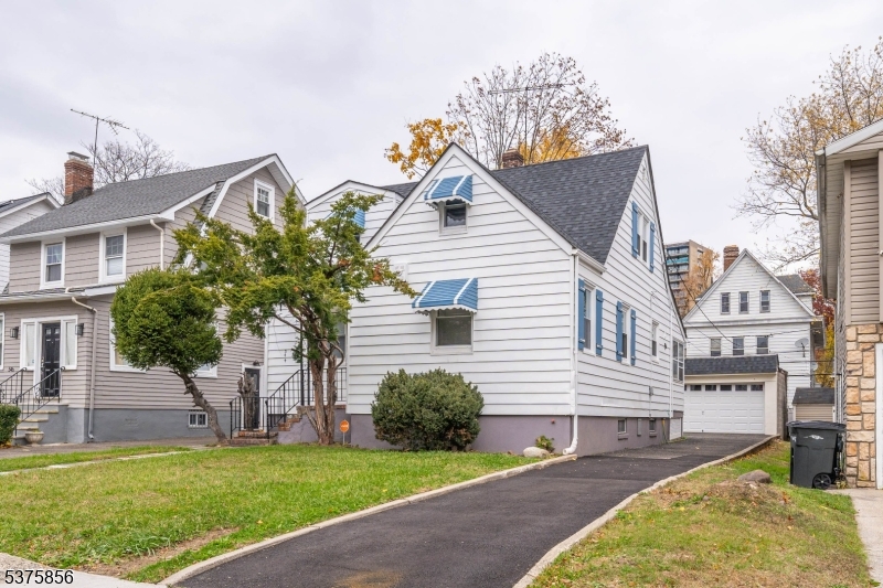 344 Elmwood Ave, East Orange City, NJ 07018