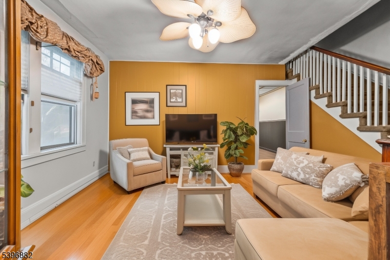 Rahway City, NJ 07065,420-22 E Milton Ave