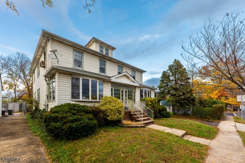 Rahway City, NJ 07065,420-22 E Milton Ave