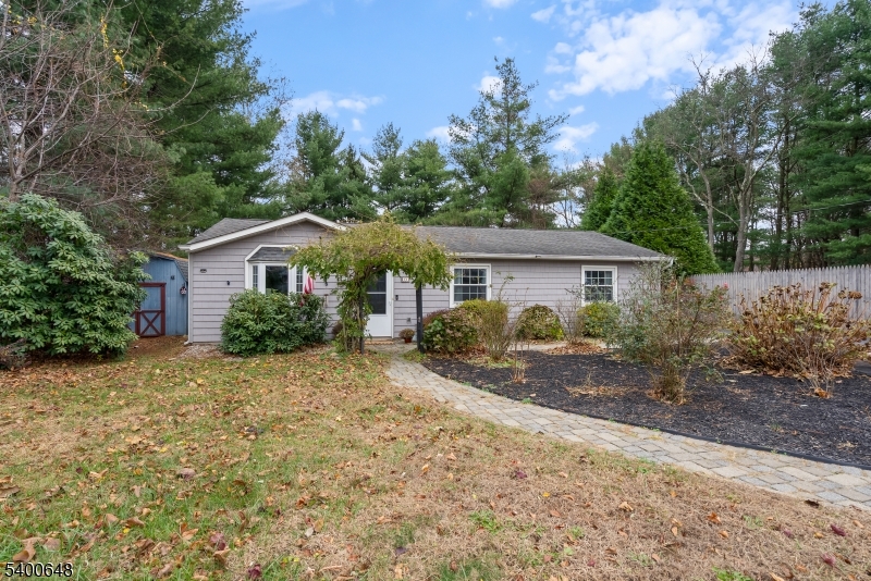 Glen Gardner Boro, NJ 08826,11 Carol Ct