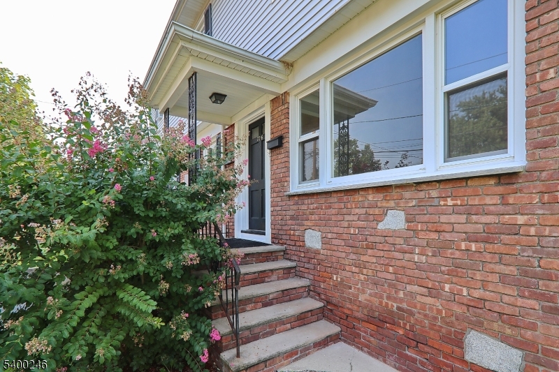 Union Twp., NJ 07083,726 GATES TERRACE- 2ND FLOOR #2