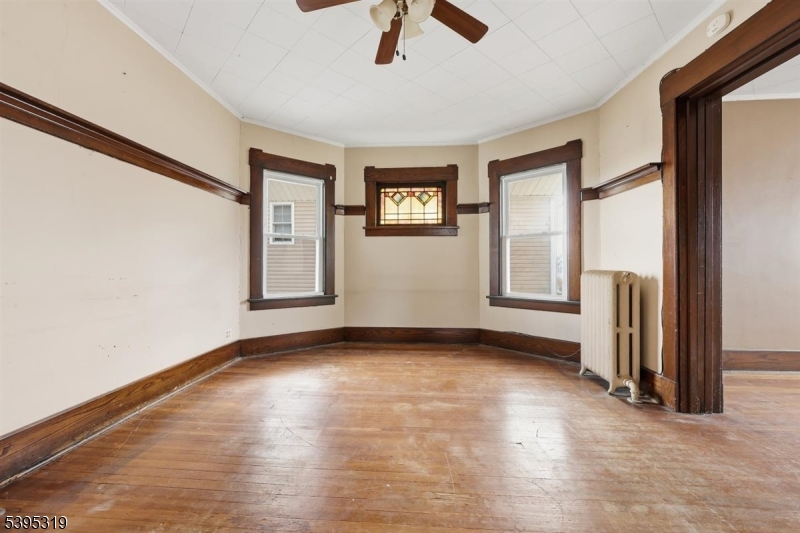 East Rutherford Boro, NJ 07073,60 Prospect Ter