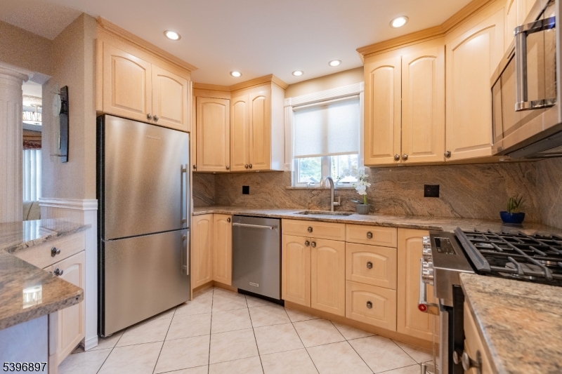 Little Falls Twp., NJ 07424,124 Lower Notch Rd