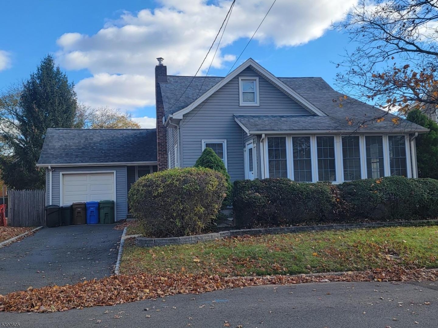 333 Livingston Rd, Linden City, NJ 07036