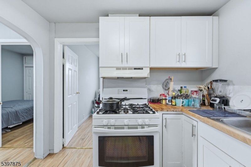 Saddle Brook Twp., NJ 07663,345 2nd St