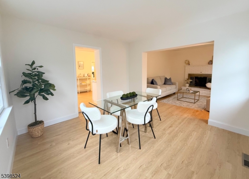 Brick Twp., NJ 08723,484 Bara St