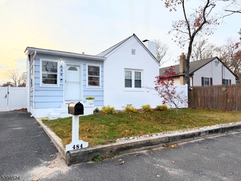 Brick Twp., NJ 08723,484 Bara St