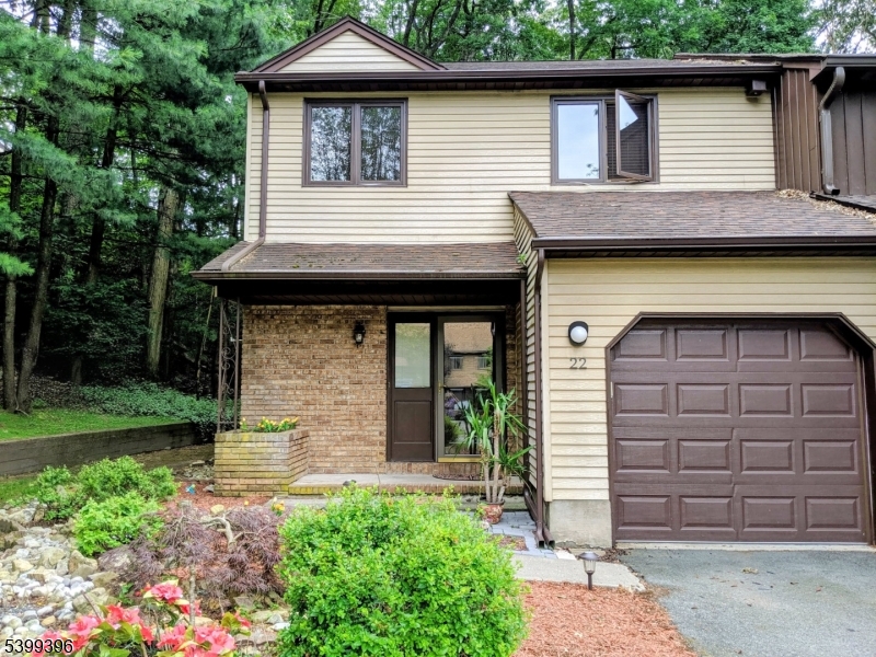 22 Heritage Ct, Parsippany-troy Hills Twp., NJ 07950