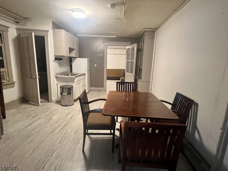 Bound Brook Boro, NJ 08805,416-418 E Main St #3W