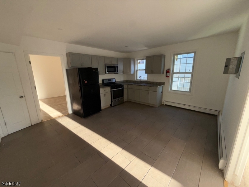 Elizabeth City, NJ 07206,307 S Park St