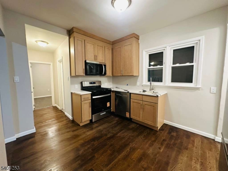 Newark City, NJ 07107,125 S 12Th St