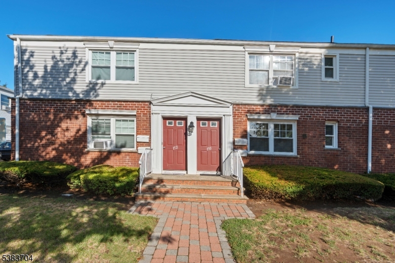 150 Vanderburgh Ave #AA, Rutherford Boro, NJ 07070
