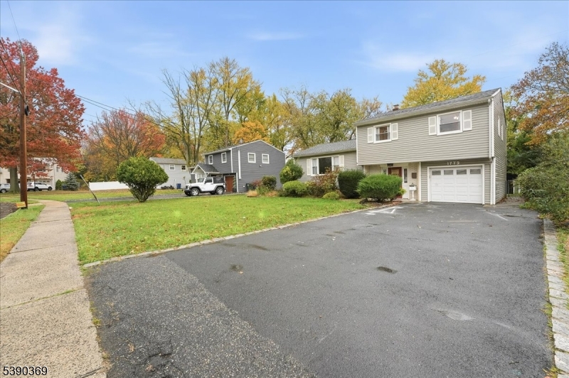 Clark Twp., NJ 07090,1779 Dakota St