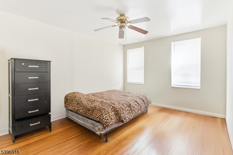 Newark City, NJ 07112,19-31 Lyons Ave #409