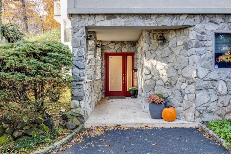 Montclair Twp., NJ 07043,43 Bradford Ave