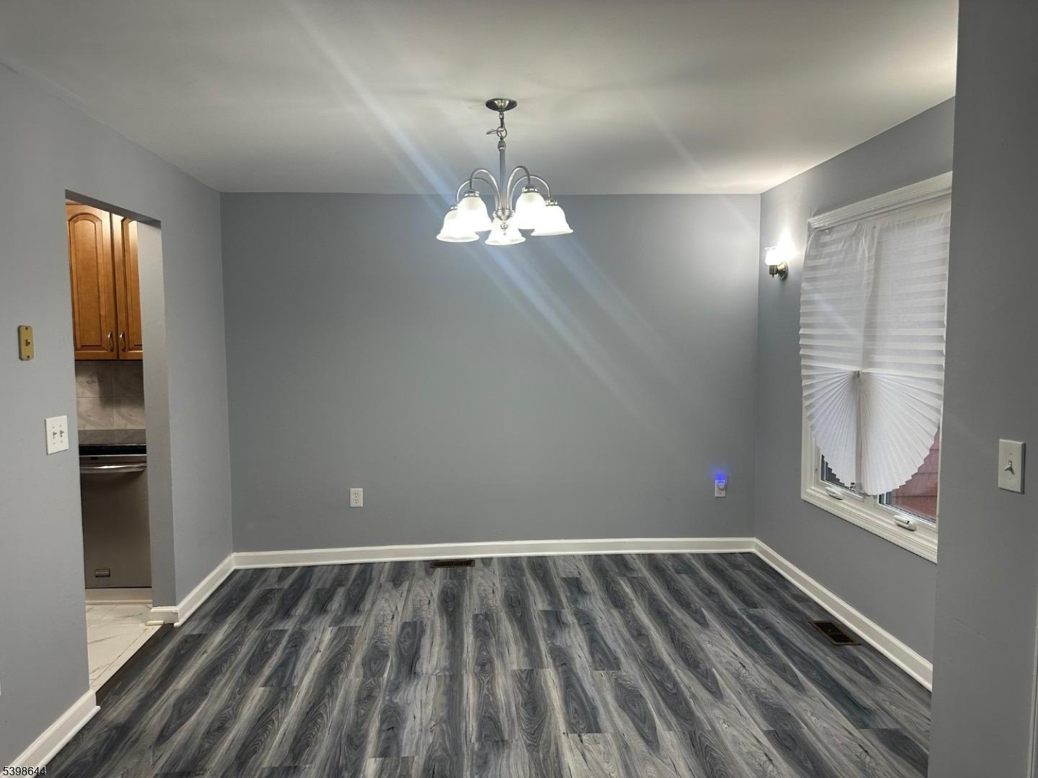 Raritan Twp., NJ 08822,212 Village Cmns