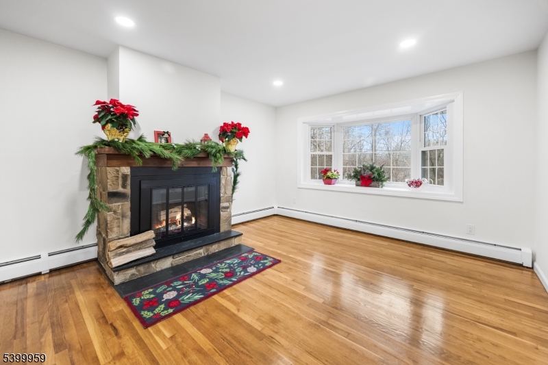 Hopatcong Boro, NJ 07843,66 Sutton Trl