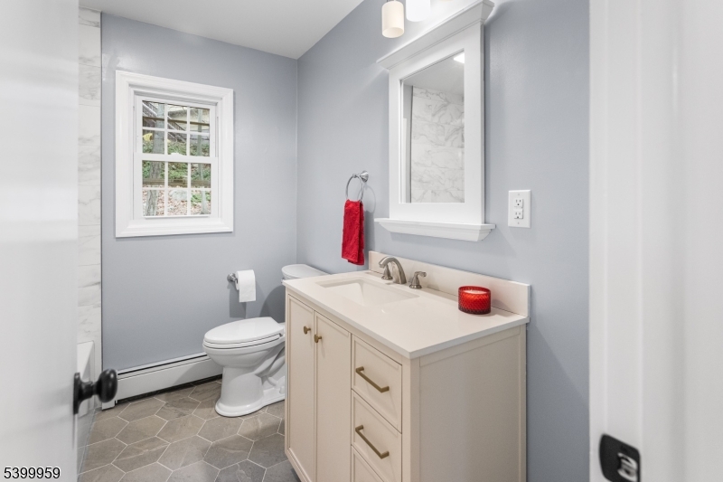 Hopatcong Boro, NJ 07843,66 Sutton Trl