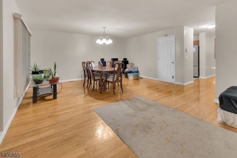 Paterson City, NJ 07522,30 N 5Th St