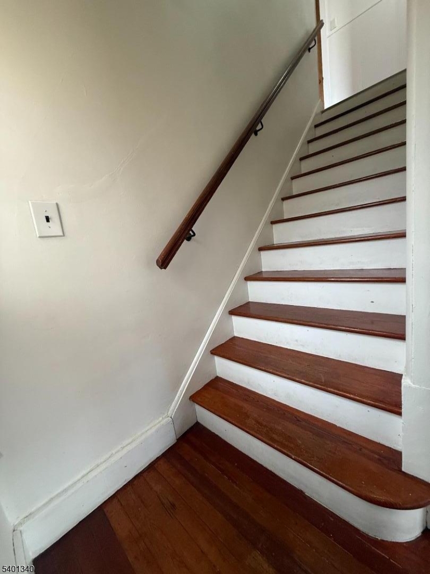 Carteret Boro, NJ 07008,46 Locust St