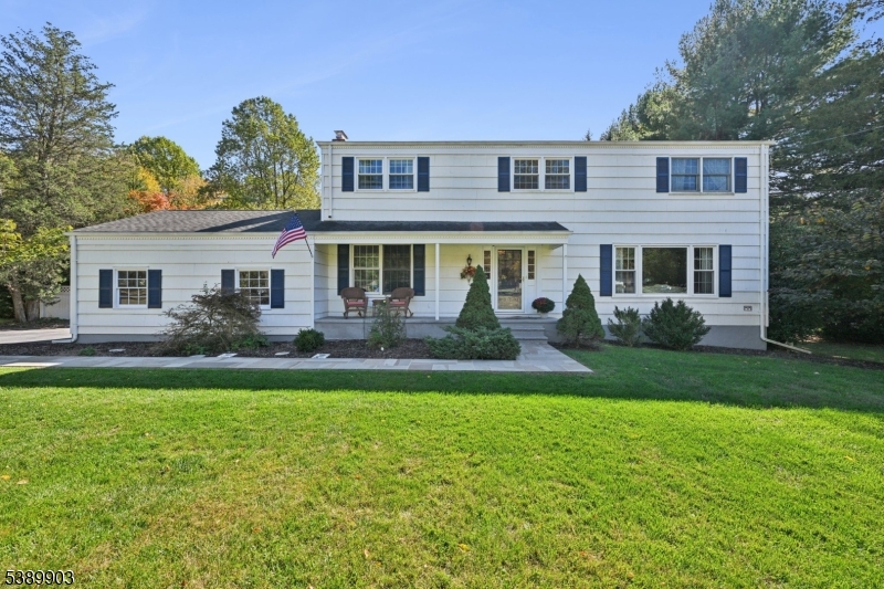 17 Valley Way, Mendham Boro, NJ 07945