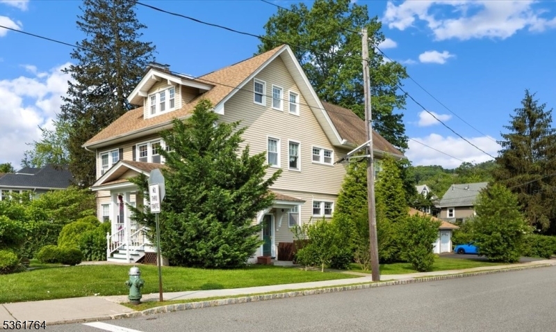 422 Valley Rd, Montclair Twp., NJ 07043