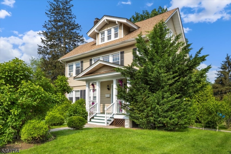 Montclair Twp., NJ 07043,422 Valley Rd