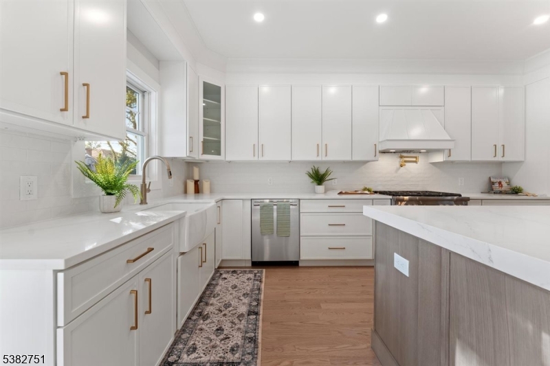 Westfield Town, NJ 07090,834 Tice Pl