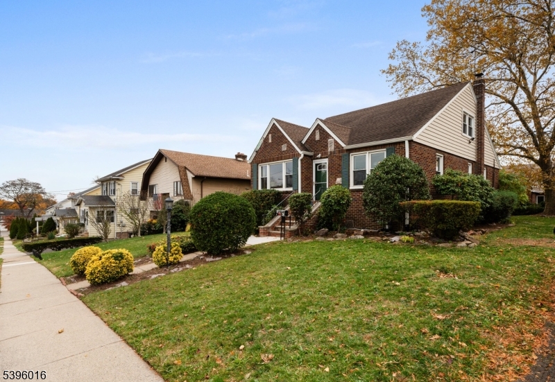 Clifton City, NJ 07011,31 Rollins Ave