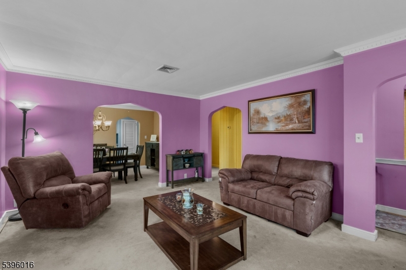 Clifton City, NJ 07011,31 Rollins Ave