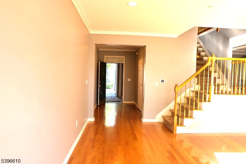 Bound Brook Boro, NJ 08880,5 LIBERTY WAY