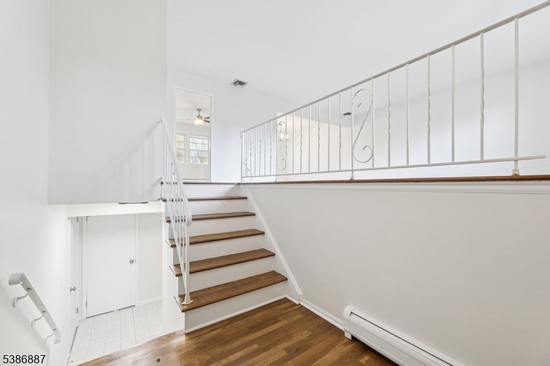 Roseland Boro, NJ 07068,71 Roosevelt St