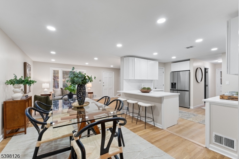 Verona Twp., NJ 07044,12 Linden Ave