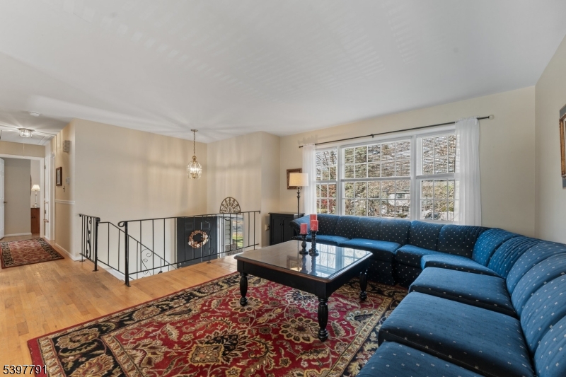 Hillsborough Twp., NJ 08844,31 Fox Chase Run