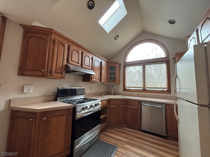 Rahway City, NJ 07065,434 W Inman Ave