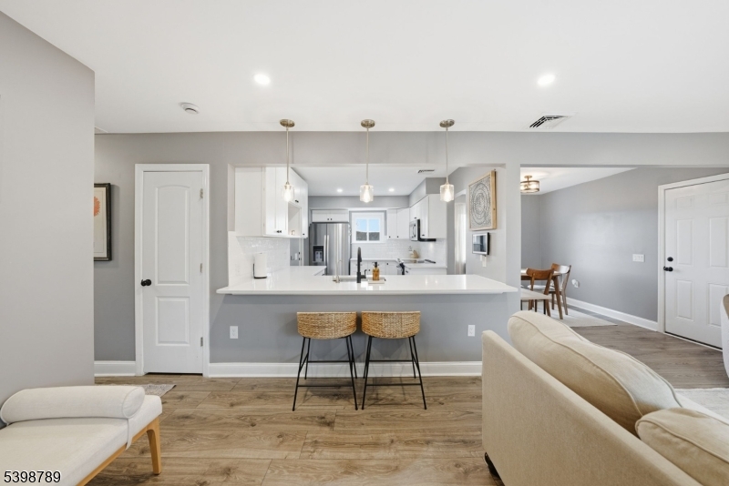 Mansfield Twp., NJ 07840,102 SUNNYVIEW AVENUE EAST