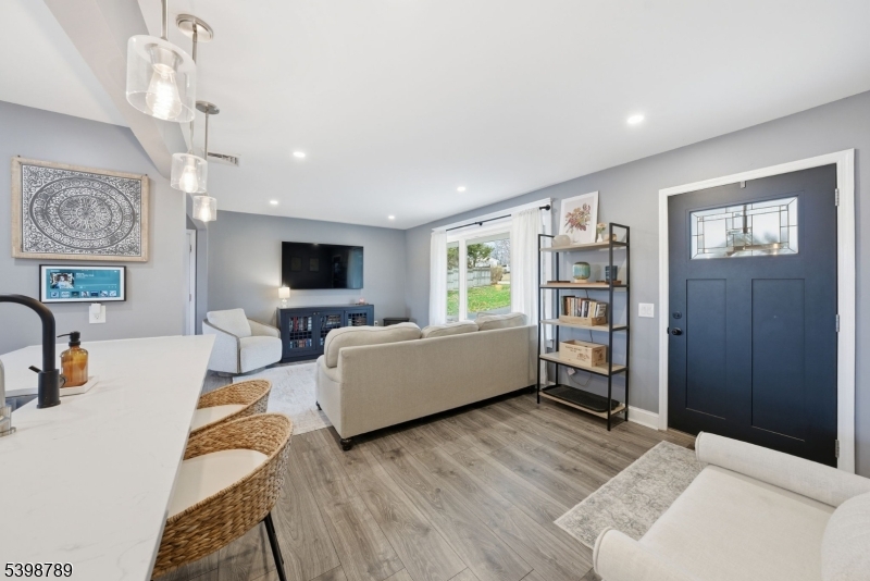 Mansfield Twp., NJ 07840,102 SUNNYVIEW AVENUE EAST