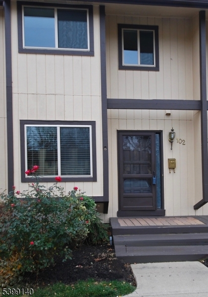 102 Chelsea Way, Bridgewater Twp., NJ 08807