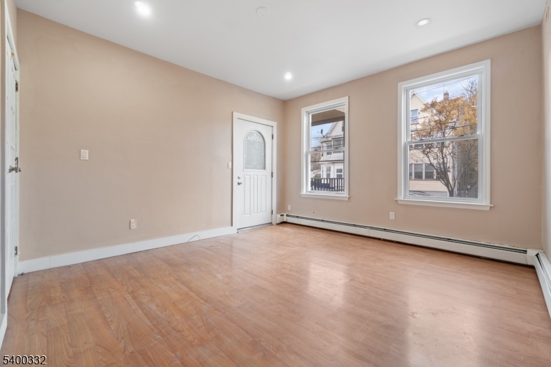 Prospect Park Boro, NJ 07508,288 N 6Th St