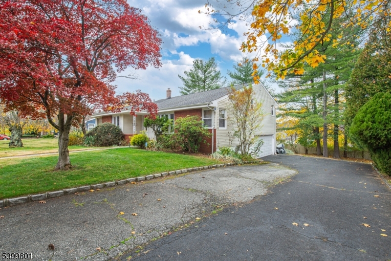 West Orange Twp., NJ 07052,7 Wedgewood Dr