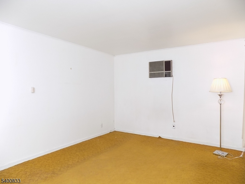 Lodi Boro, NJ 07644,8 Annette Ter