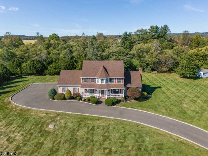 1 Summershade Ln, Raritan Twp., NJ 08551