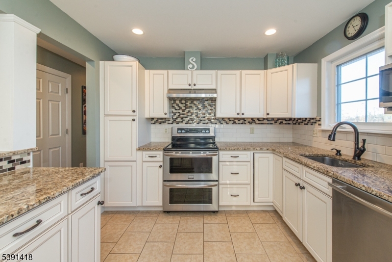 Washington Twp., NJ 07840,13 Church Rd