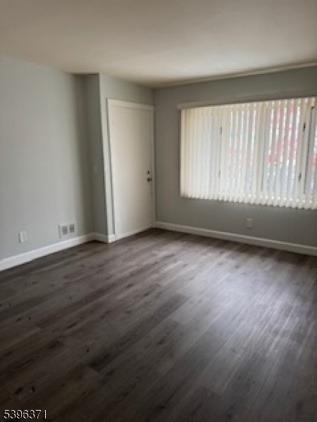 Lodi Boro, NJ 07644,12 Pasadena Ave