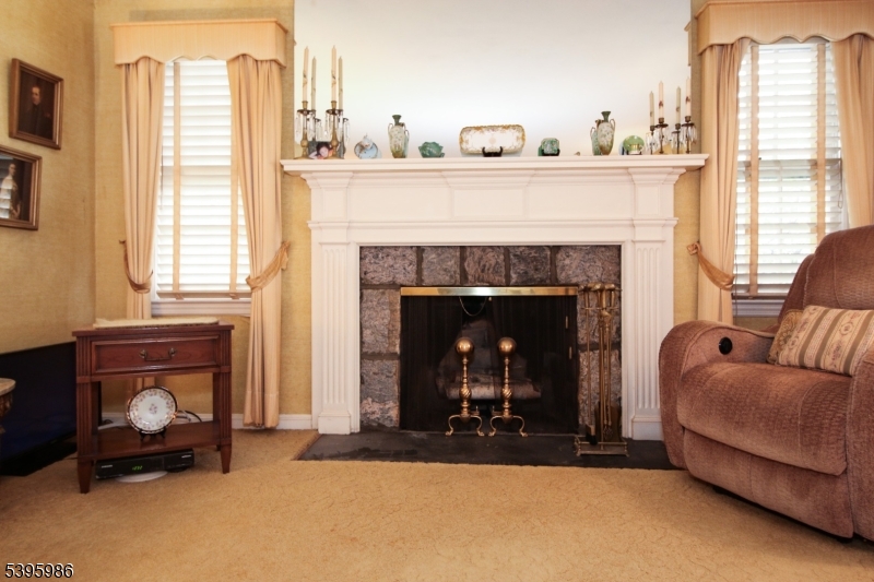 Tenafly Boro, NJ 07670,84 Howard Park Dr