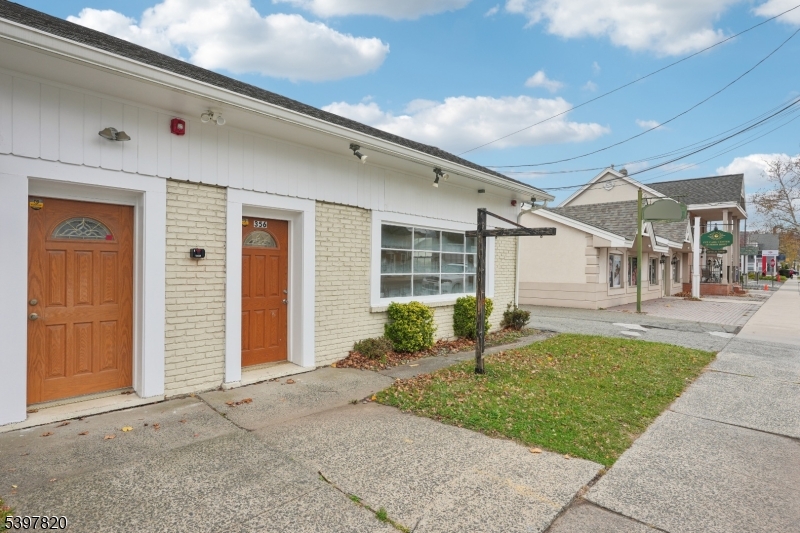 356 Park Ave, Scotch Plains Twp., NJ 07076