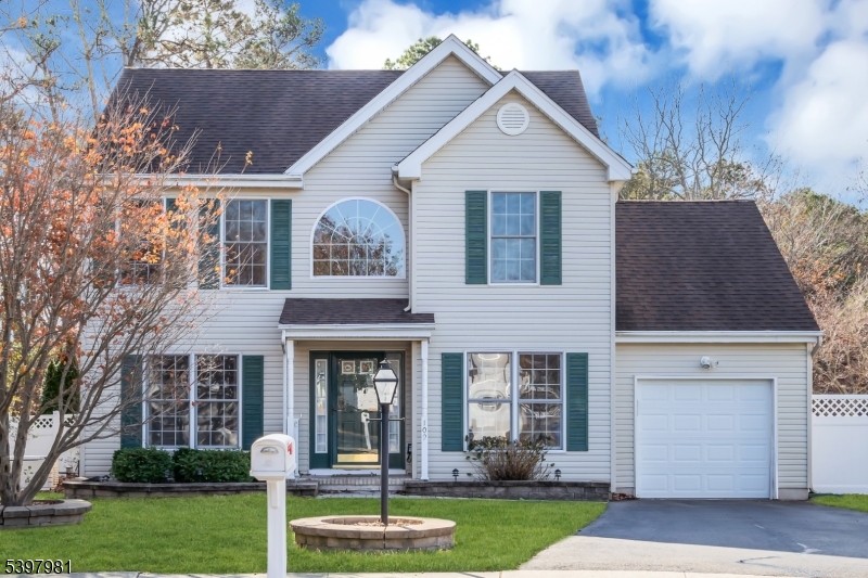 109 Hollow Oak Ln, Stafford Twp., NJ 08050